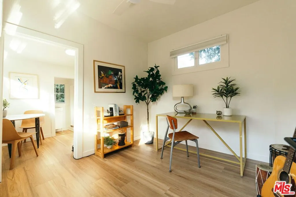 2030 Lovila Lane, Altadena, California 91001 home-pic-34